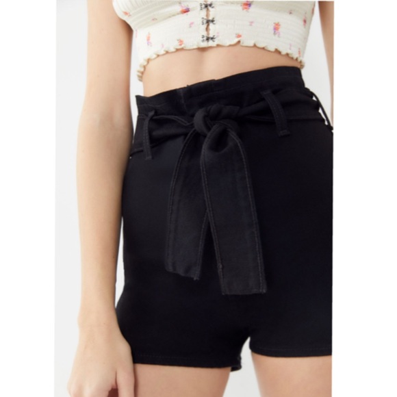Urban Outfitters BDG Belted High Rise Pinup Shorts - Picture 2 of 4